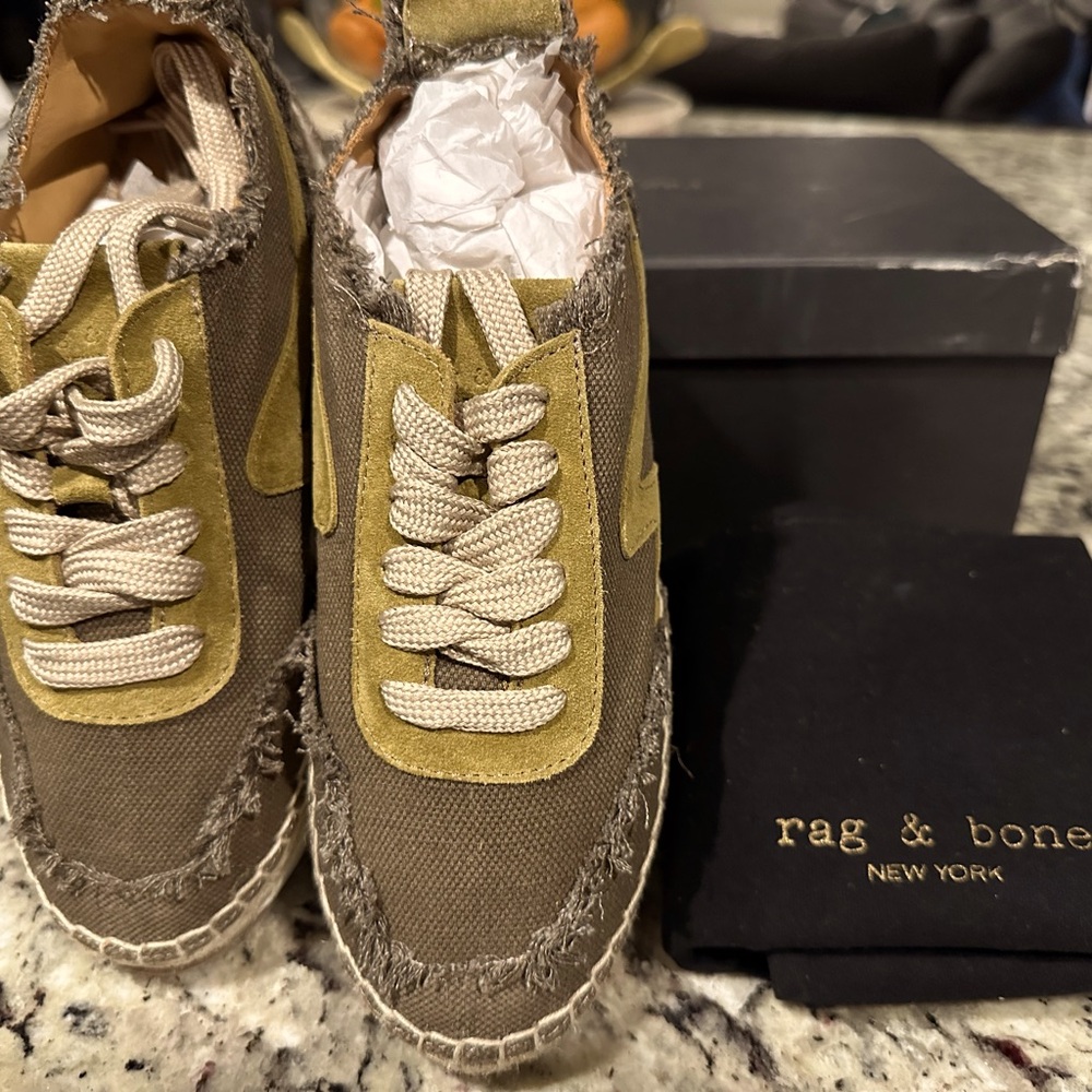 Rag&Bone NEW with box - Purchased from Saks . Size 6 running SMALL